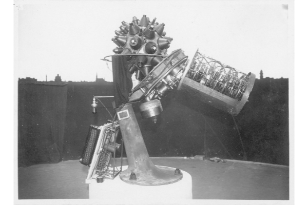 1923_1_400px-2